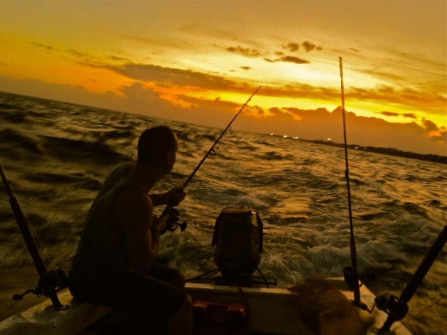  Pesca ao pôr do sol 